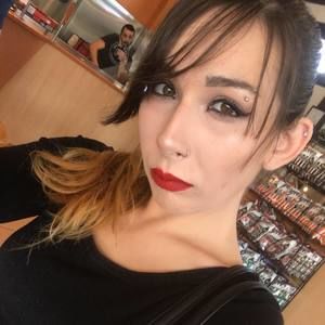 Meet your Posher, Casey